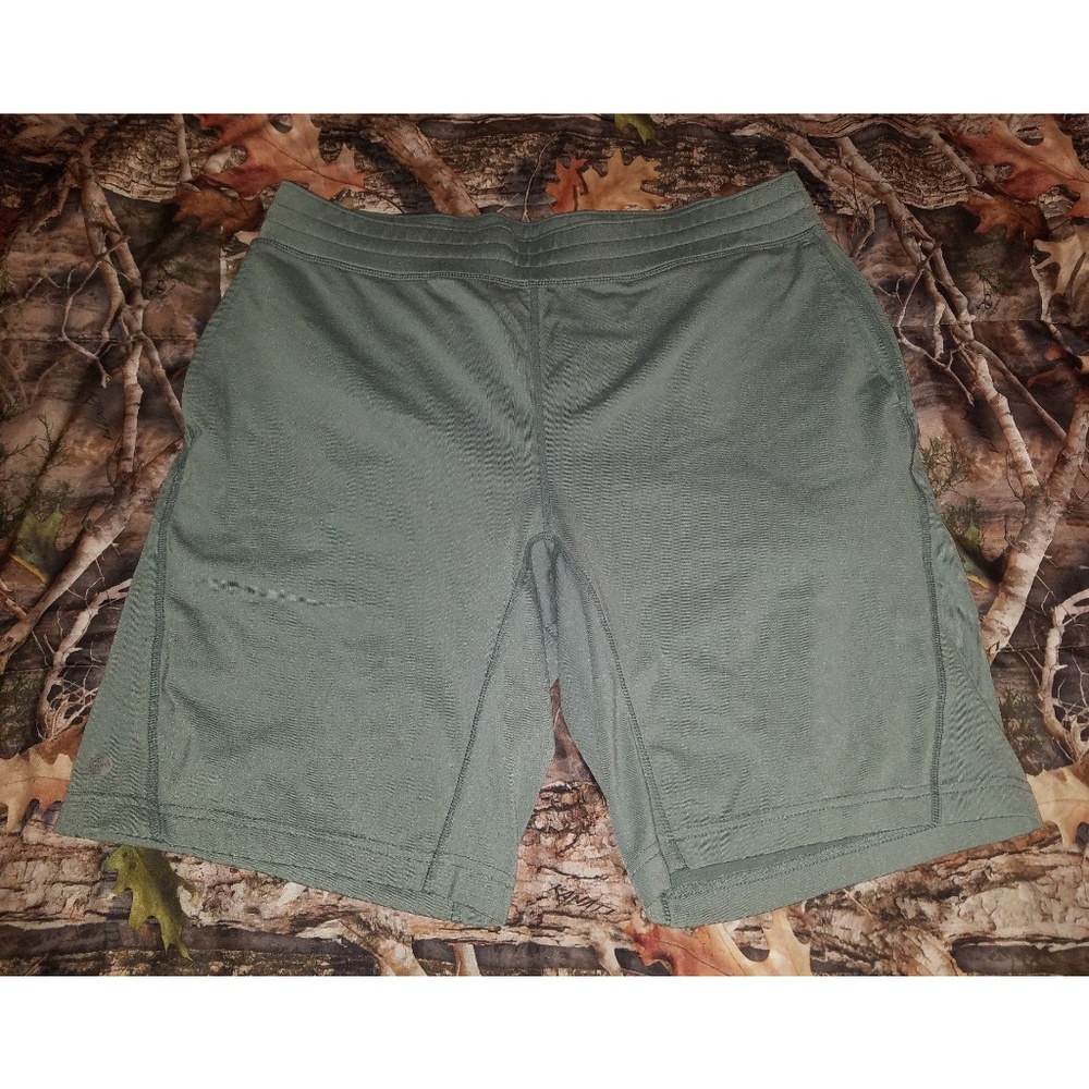 Manduka Men's Yoga Shorts
